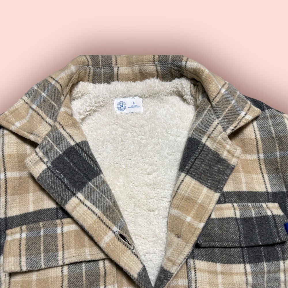 Hurley Plaid Sherpa-Lined Shacket Jacket Beige Tan Gray Small - Picture 3 of 9